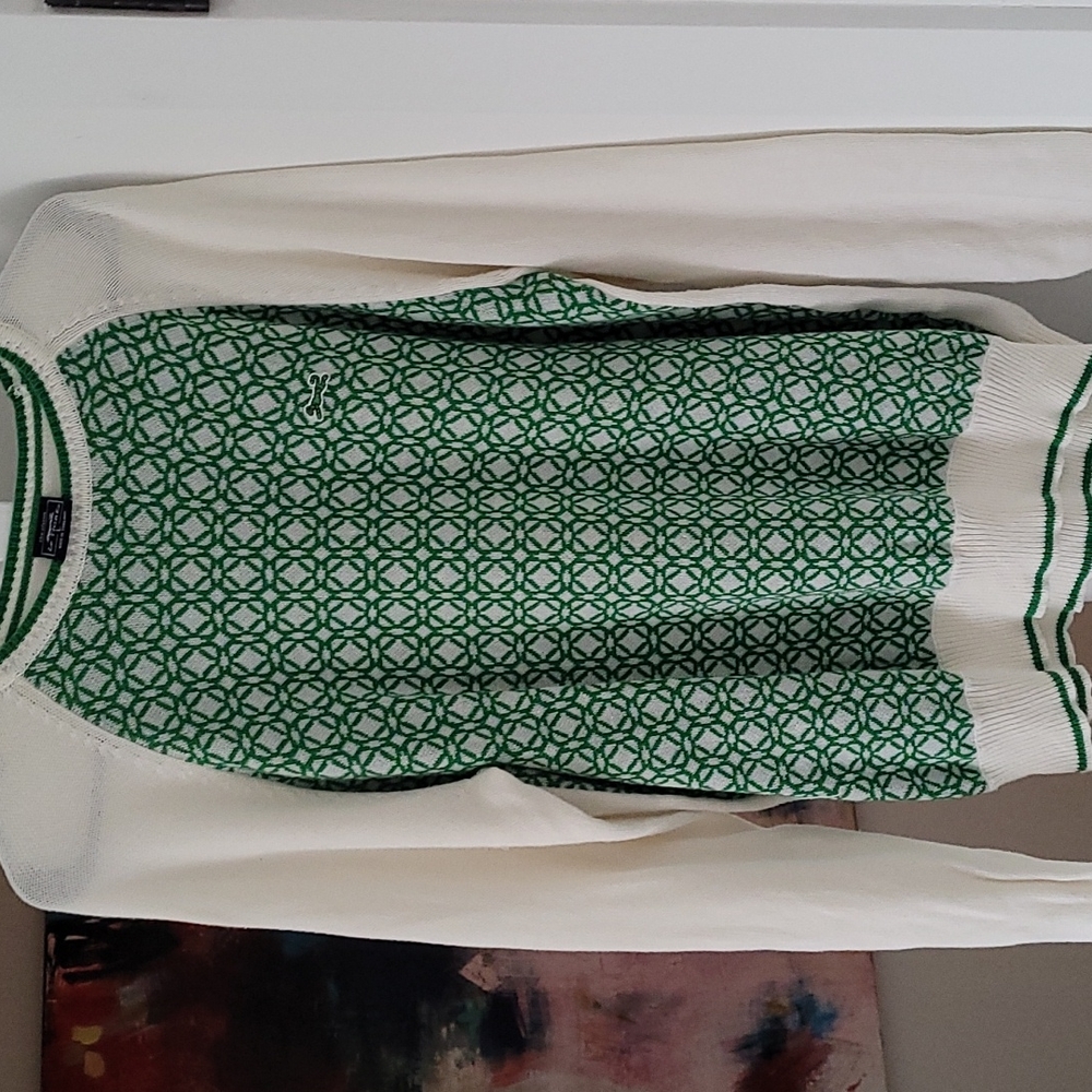 Cool vintage looking sweater